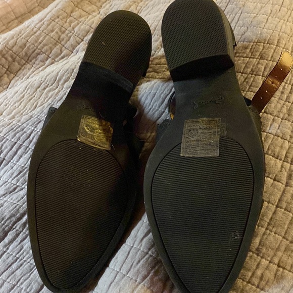 ⚫️Qupid Booties⚫️ - Picture 3 of 4